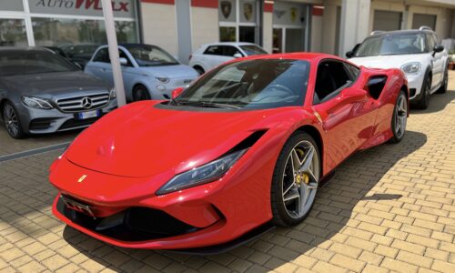 FERRARI F8 TRIBUTO