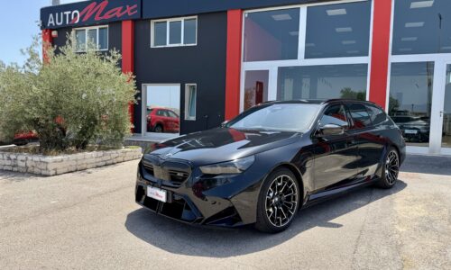 BMW M5 G99 Touring 4.4 727cv auto